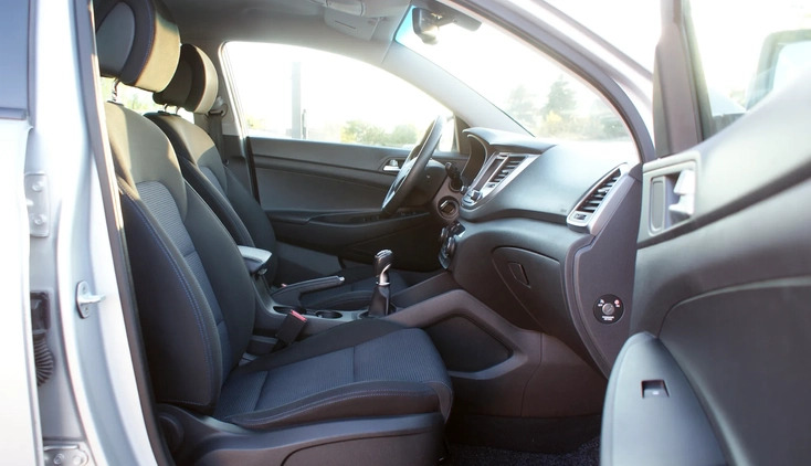 Hyundai Tucson cena 66700 przebieg: 125244, rok produkcji 2016 z Rychwał małe 254